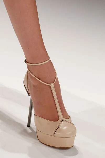 Look 15